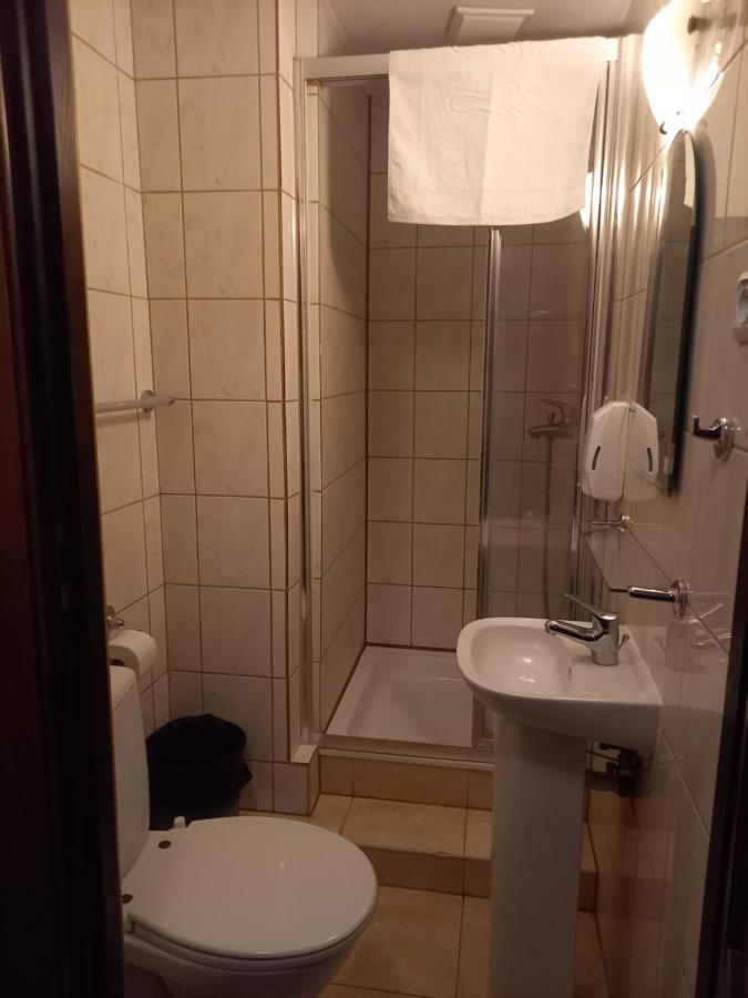 Dworek Staropolski Poznań Buitenkant foto
