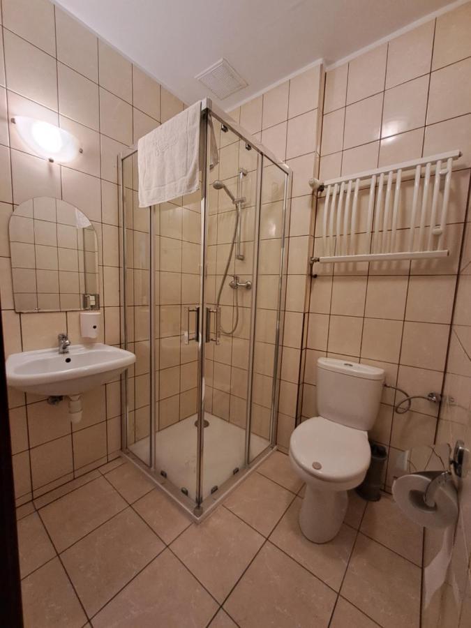 Dworek Staropolski Poznań Buitenkant foto